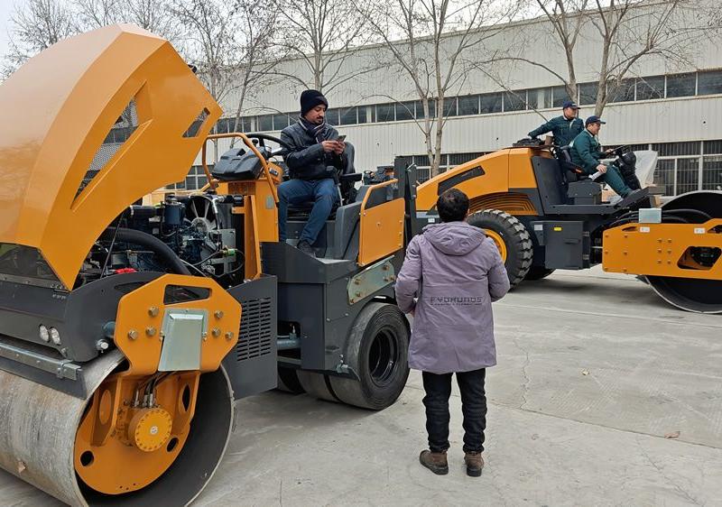 國外客戶來我廠參觀考察，并達成合作意向