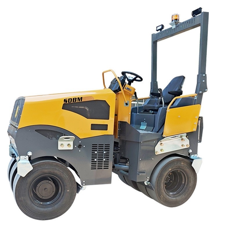 奔馬5噸小型座駕雙膠輪壓路機(jī)BM5000DQ